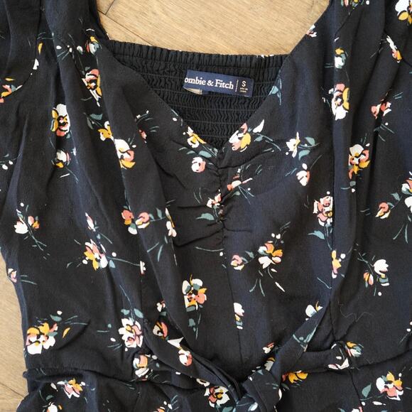 Abercrombie & Fitch Dress Womens S Black Floral Sweetheart Neck Smocked Tie Back - Picture 6 of 8
